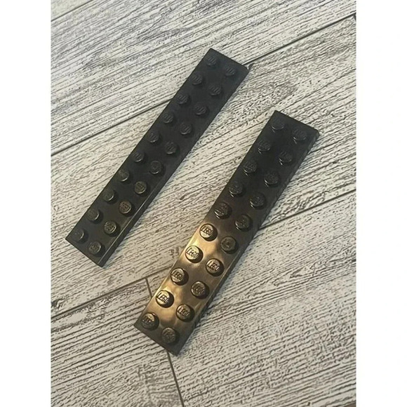 LEGO Parts - Black Plate - No 3832 - QTY 2 - Picture 4 of 4